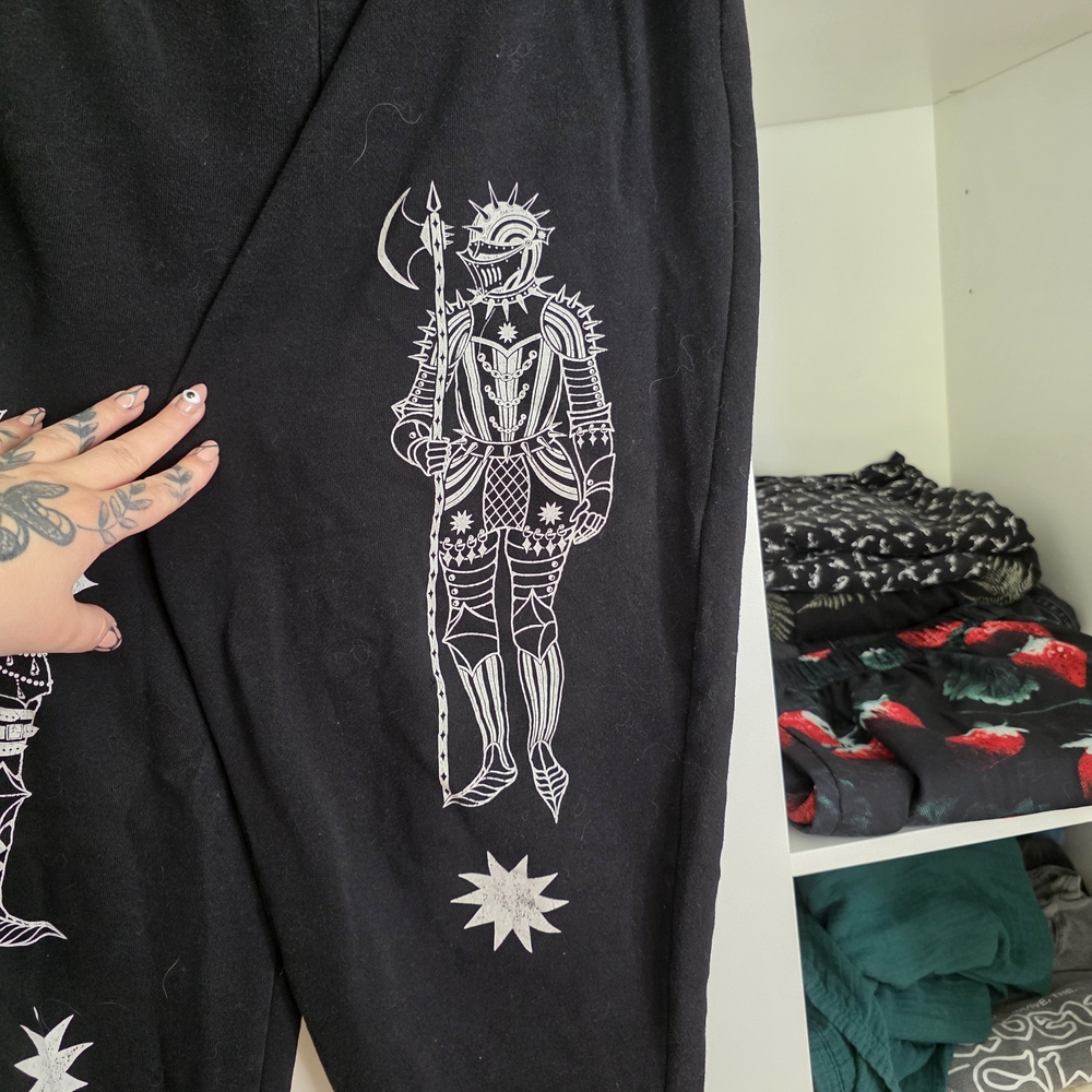 While Odin Sleeps Black Joggers with White Knight Graphic - Picture 3 of 4